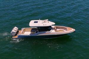 35FT (10.95M) CHRIS-CRAFT