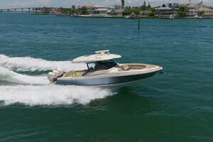 35FT (10.95M) CHRIS-CRAFT