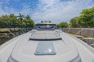 2021 Riviera 6000 Motor Yacht thumbnail 5