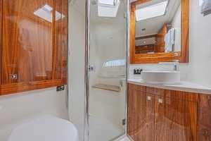 2021 Riviera 6000 Motor Yacht thumbnail 14
