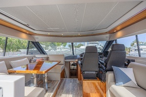2021 Riviera 6000 Motor Yacht thumbnail 39