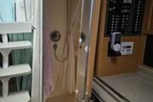 Sunday Morning 33ft Larson Yacht For Sale