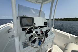 27ft Sea Hunt Yacht For Sale