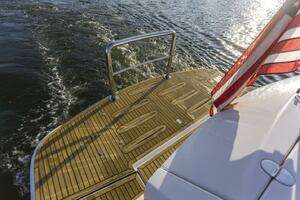 2016 Riviera 5000 Sport Yacht thumbnail 7