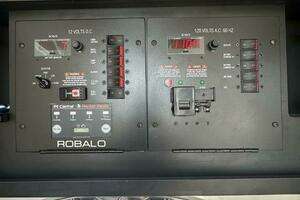 2023 Robalo R360 thumbnail 31