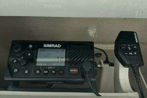 2023 Robalo R360 thumbnail 19