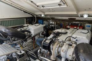 2009 36 Albemarle 360 XF Tin Bender Engine Room (3)