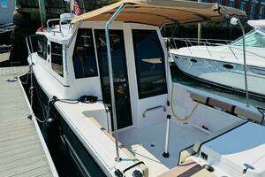 2018 Ranger Tugs R-27 thumbnail 29