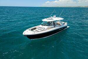 Ripple Effect 2019 Tiara Yachts 38 LS Yacht For Sale in Stuart FL