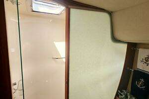 2006 Tiara Yachts 4300 Sovran thumbnail 23