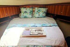 2006 Tiara Yachts 4300 Sovran thumbnail 20