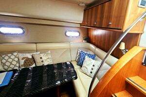 2006 Tiara Yachts 4300 Sovran thumbnail 25