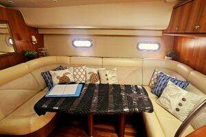 2006 Tiara Yachts 4300 Sovran thumbnail 26