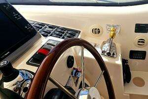 2006 Tiara Yachts 4300 Sovran thumbnail 7