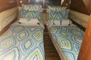 2006 Tiara Yachts 4300 Sovran thumbnail 34