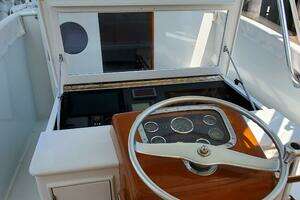 1985 Rybovich 32 Express Walkaround Sportfish thumbnail 15