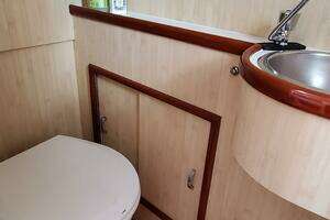 1985 Rybovich 32 Express Walkaround Sportfish thumbnail 24