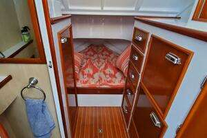 1985 Rybovich 32 Express Walkaround Sportfish thumbnail 23
