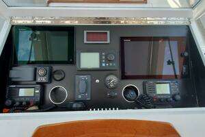 1985 Rybovich 32 Express Walkaround Sportfish thumbnail 18