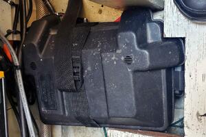 Thruster Battery Bank