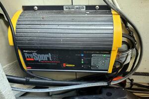 Thruster Battery Charger
