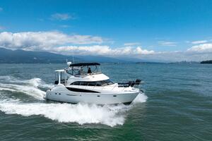 47FT (14.53M) MERIDIAN Worth Avenue Yachts