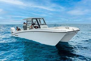 28ft Twin Vee Yacht For Sale
