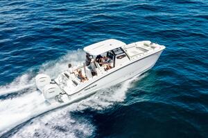 28ft Twin Vee Yacht For Sale