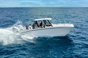 28ft Twin Vee Yacht For Sale