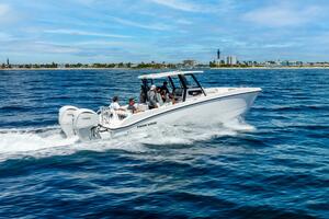 28ft Twin Vee Yacht For Sale