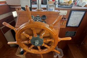 Light Dancing 36ft Grand Banks Yacht For Sale