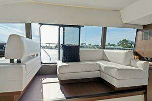 2020 Prestige 520 Flybridge thumbnail 14