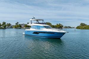 2020 52 Prestige Flybridge - Vacay - Profile