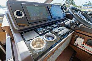 2020 Prestige 520 Flybridge thumbnail 20