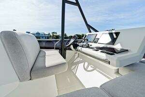 2020 Prestige 520 Flybridge thumbnail 46