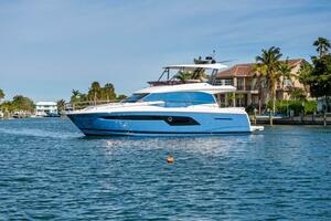 2020 52 Prestige Flybridge - Vacay - Profile