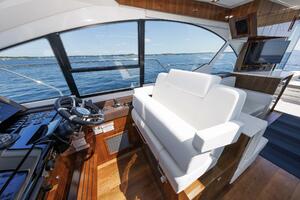 Helm Seat