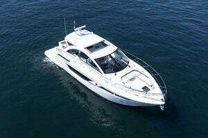 2021 Cruisers Yachts thumbnail 50