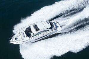 2021 Cruisers Yachts thumbnail 65