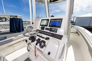 25RegulatorHull377_009