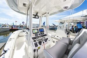 25RegulatorHull377_007