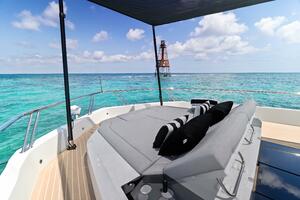 Foredeck Lounge