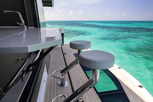 Port Outside Bar