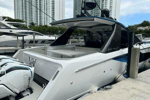 Yacht for sale 42FT (12.8M) AZIMUT