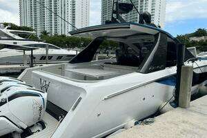 2022 Azimut Verve 42 thumbnail 4