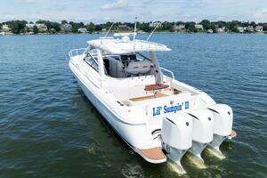2015 Intrepid 430 Sport Yacht thumbnail 5