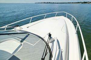 2015 Intrepid 430 Sport Yacht thumbnail 6