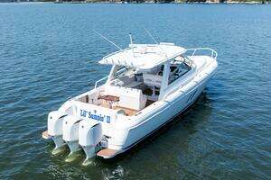 2015 Intrepid 430 Sport Yacht thumbnail 2
