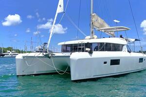 41FT (12.8M) LAGOON Worth Avenue Yachts