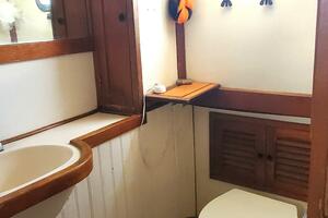 LELE WAI 34ft CHB Yacht For Sale